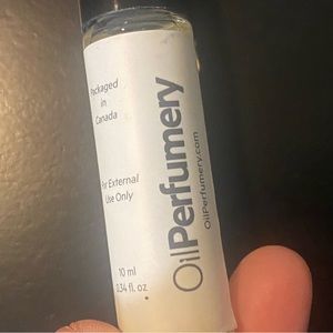 Oil perfumery impression of Aventus for her oil